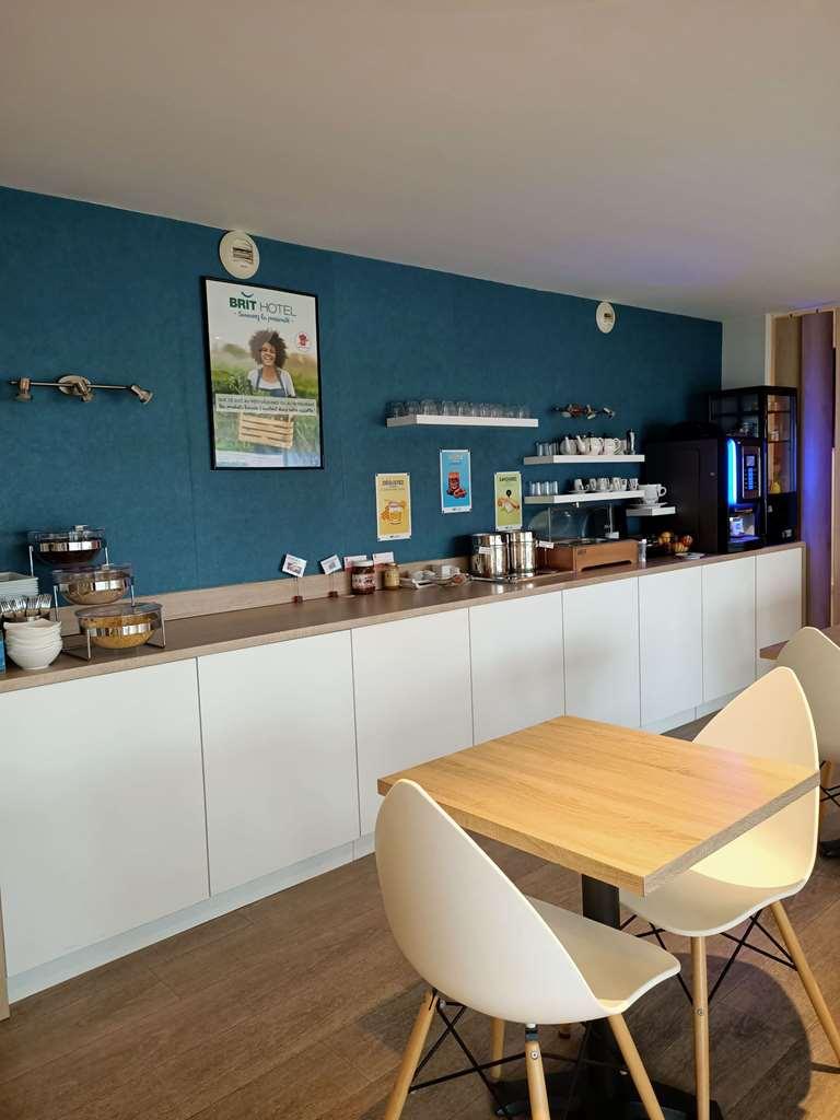 Brit Hotel Les Alizes Pornic Restoran fotoğraf